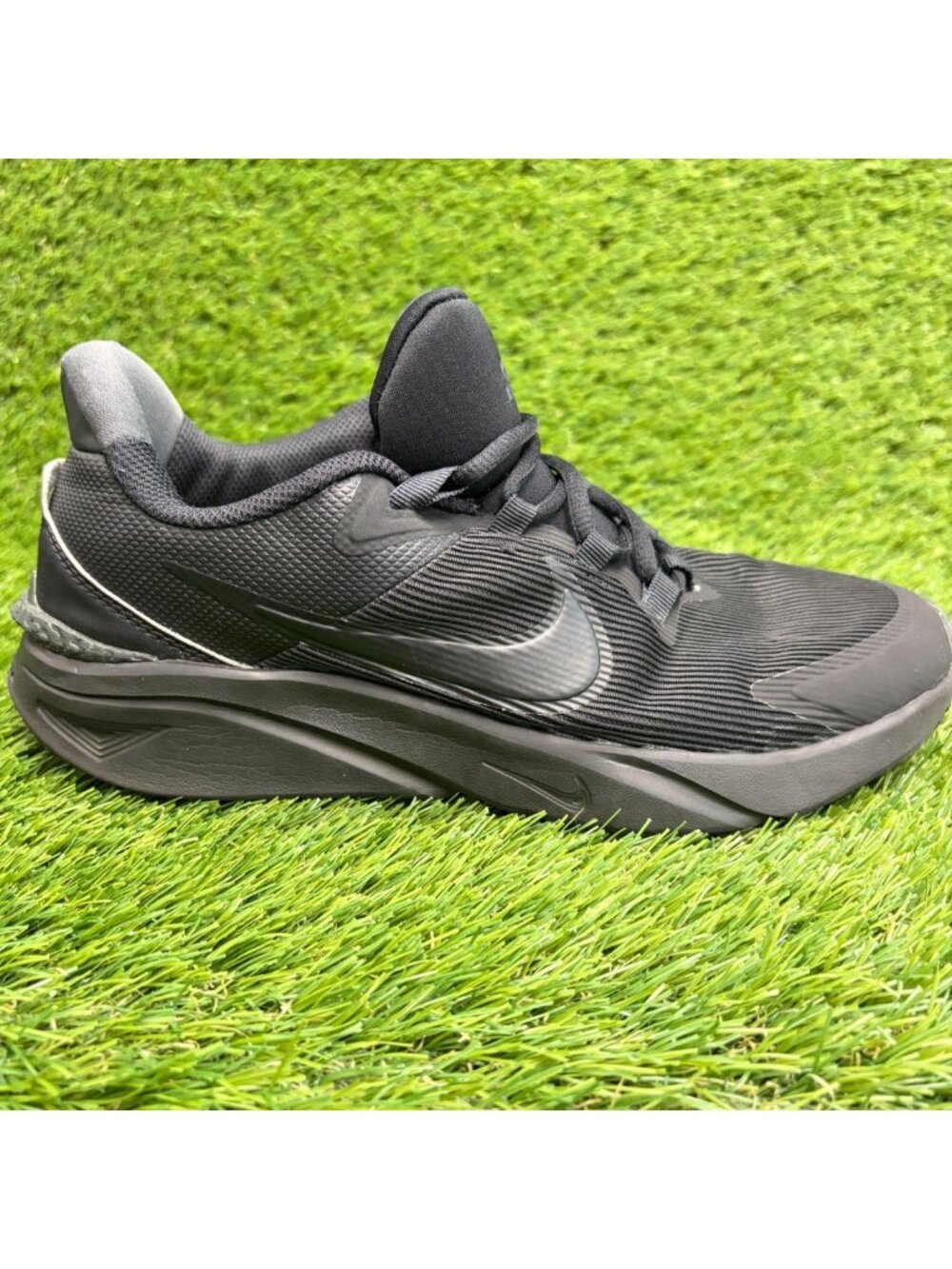 Nike Star Runner 4 NN Boys Size 7Y Triple Black Athletic Running Shoes Sneakers